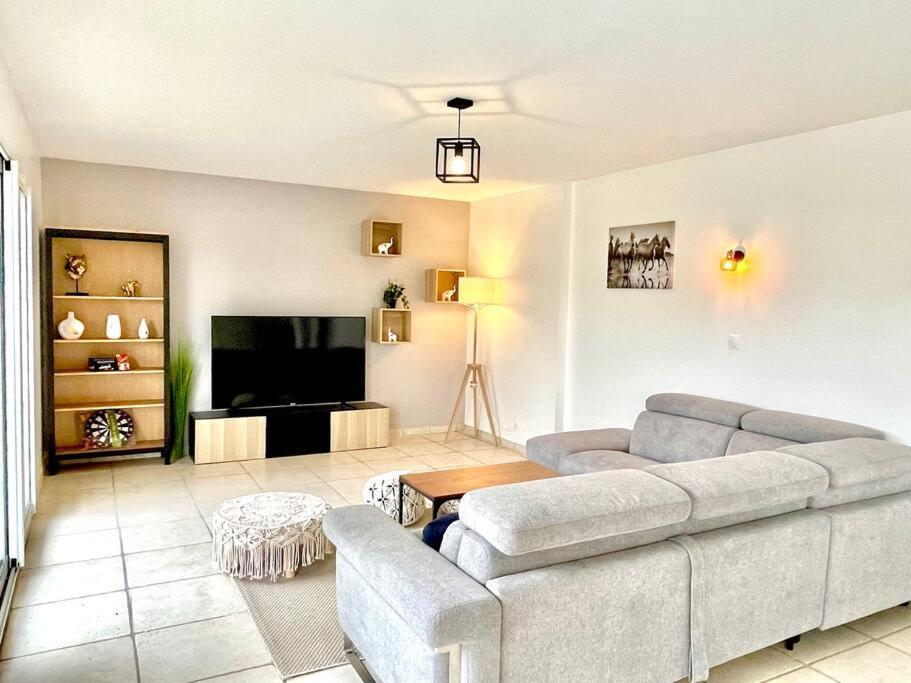 Charmante Villa Pour 10 Personnes Saint-Augustin  Exterior foto